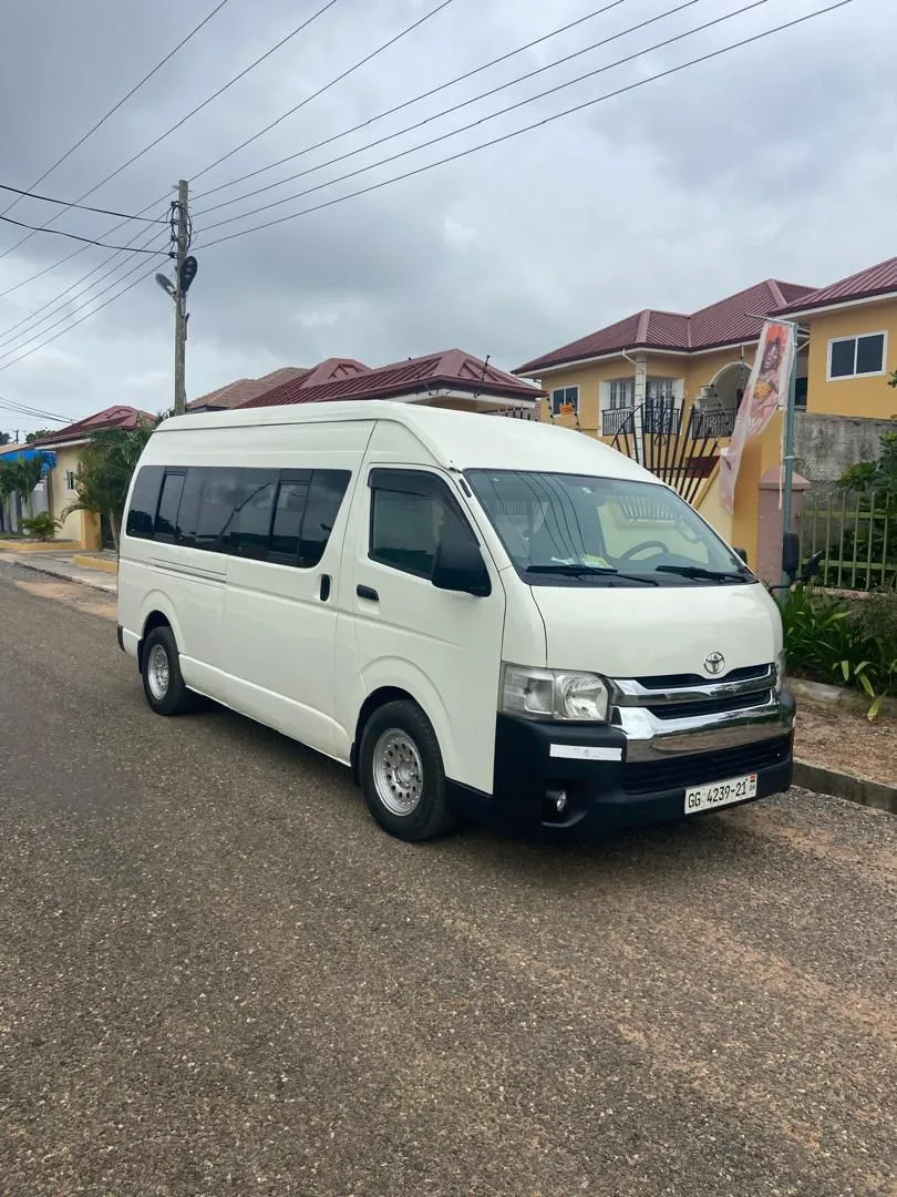 Dawud Car Rentals and Trading - car photo 2