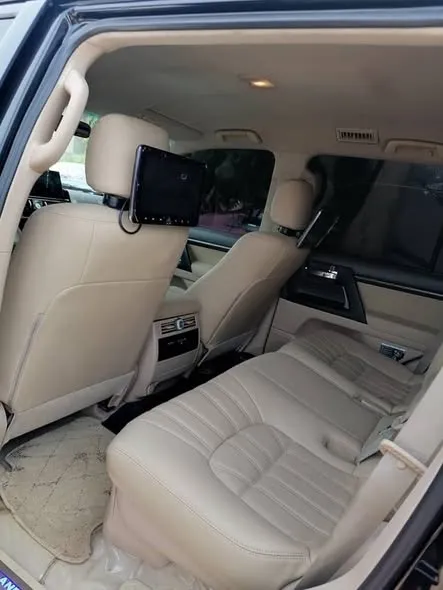 Ed Car Rental - beige leather interior