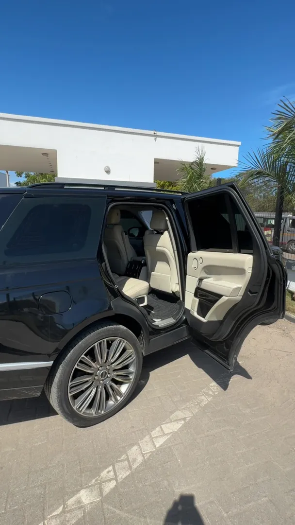 ID Car Rentals - car photo 1