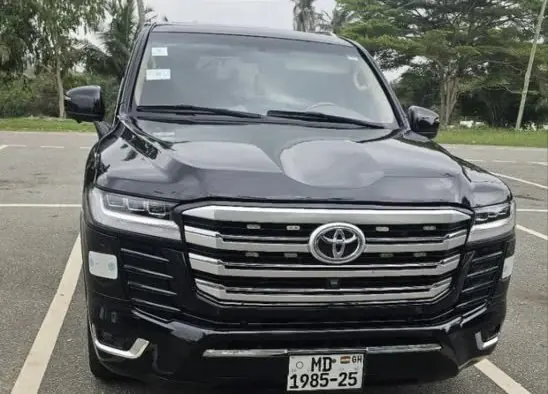 Toyota Land Cruiser 300, Mostlovez Car Rentals