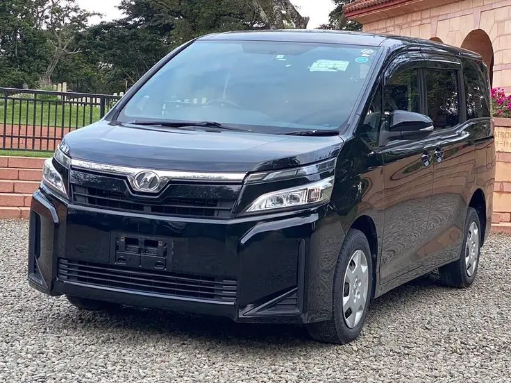 Toyota Voxy minivan, MyAirportPickup