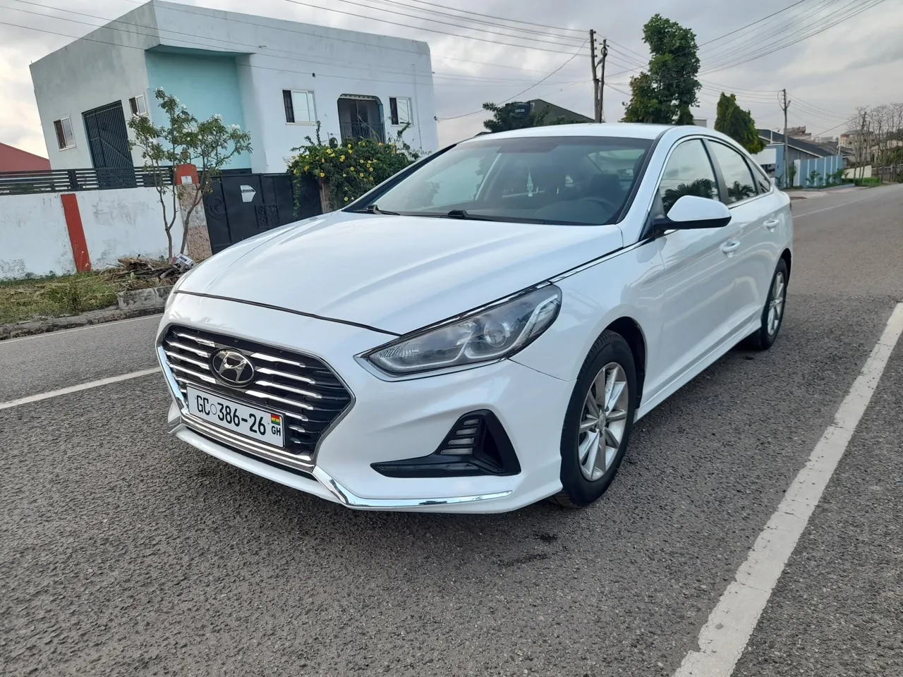 Ovvadrive Car Rental - white Hyundai Sonata